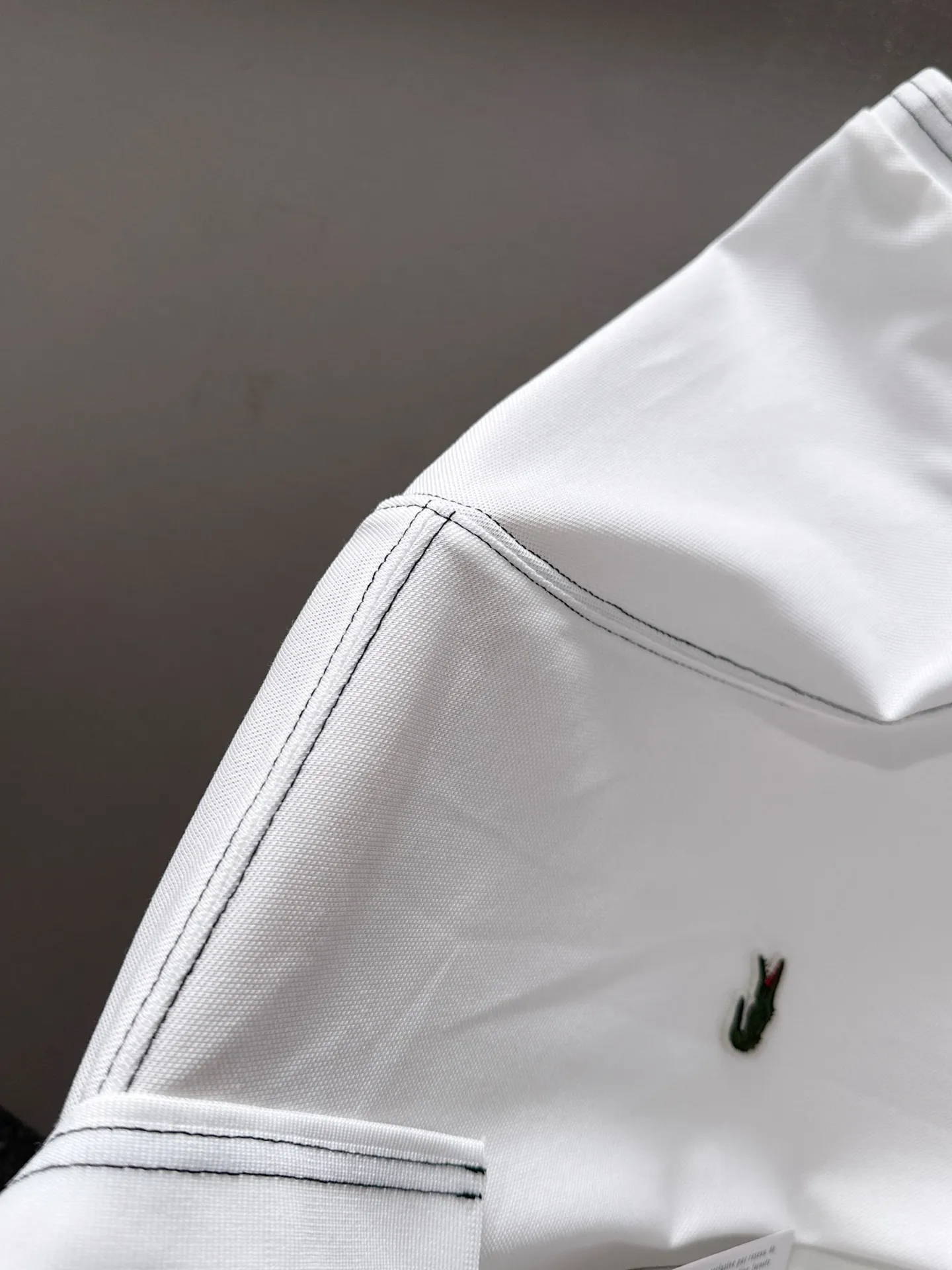 LACOSTE French crocodile fitted version M-XXXL 2026 topstitch collar lapel short sleeves, exquisite embroidery crafts counter fabrics, top-level elements blended to create, Classic short sleeves complete with 3 labels, trendy men's fashion, both upper body comfort and unparalleled existence 170-135(M) 175-150(L) 178-160(XL) 180-170(XXL) 180-180(XXXL)